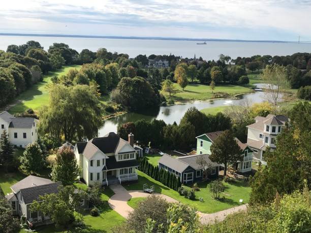 istock Dream houses in Mackinac island 2164672066