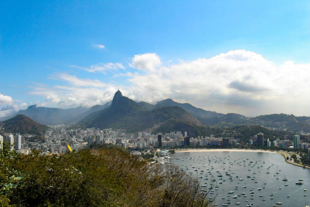istock Rio de Janeiro, Brazil - Paisagem da cidade 2164830536