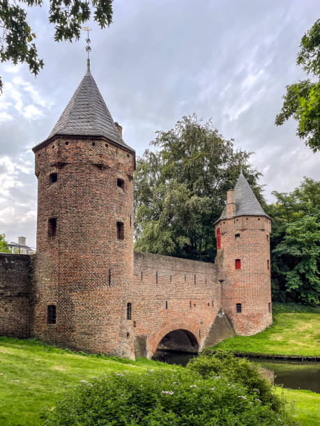 istock Water gate De Monnikendam in Amersfoort 2164898806