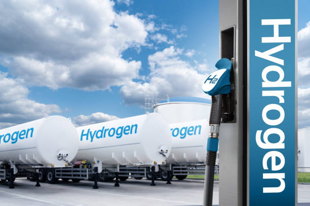 istock Tank trailers with hydrogen and H2 filling station. 2165257365