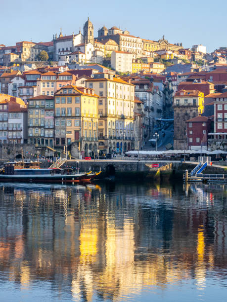 istock Morning light at waterfront of Vila Nova de Gaia 2165275328