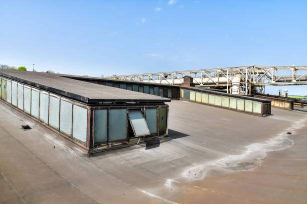 istock The rooftop of a building features graffiti that includes several letters 2165339355