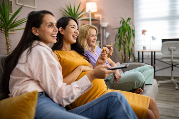 istock In front of the screen 2165395316