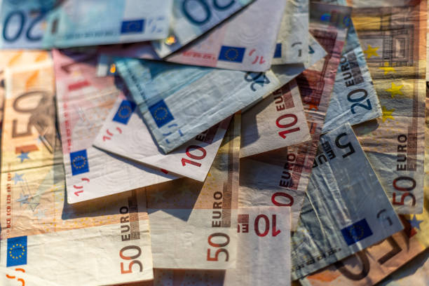 istock Focus on 10 Euro Bill 2165446477