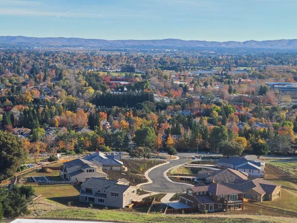 istock Fall colors of Pleasanton, California 2165479896
