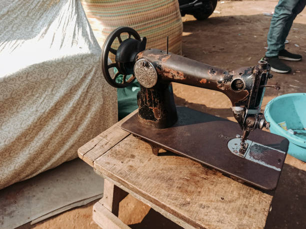 istock Cloth sewing machine in a street shop 2165729740