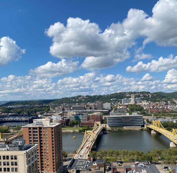istock Bridges in Pittsburgh 2165762798