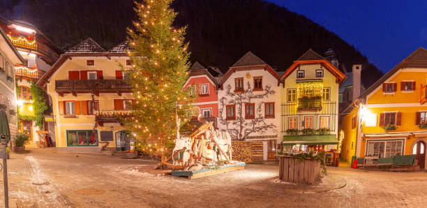istock Old medieval town hall square in Hallstatt at Christmas. 2165795793