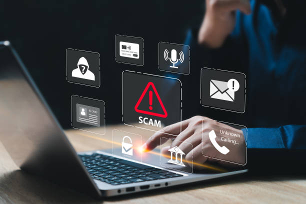Scam, Hacker, Fraudulent online, Personal Data Protection, Identity theft concept, Businessman Being deceived the Internet To steal personal information, Call, Email, credit card and ID card Number estafa, hacker, fraudulento en línea, protección de datos personales, concepto de robo de identidad, empresario ser engañado en internet para robar información personal, llamada, correo electrónico, tarjeta de crédito y número de tarjeta de identifi