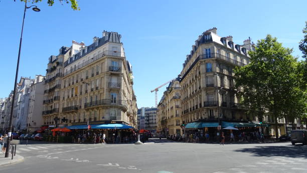 istock Beautiful architecture in Paris streets 2166326190