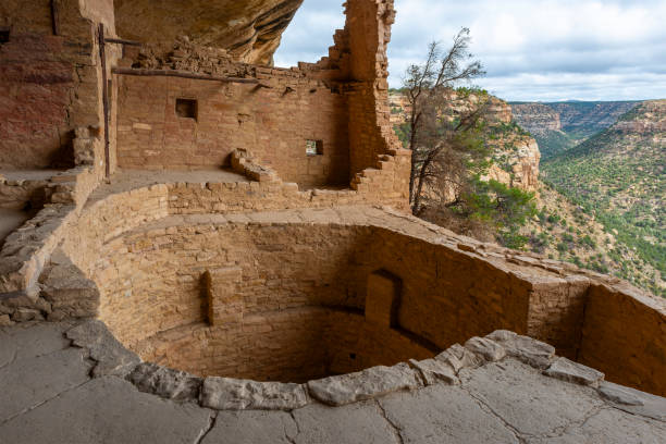 istock Long House Cliff Dwelling, Mesa Verde, USA 2166495199