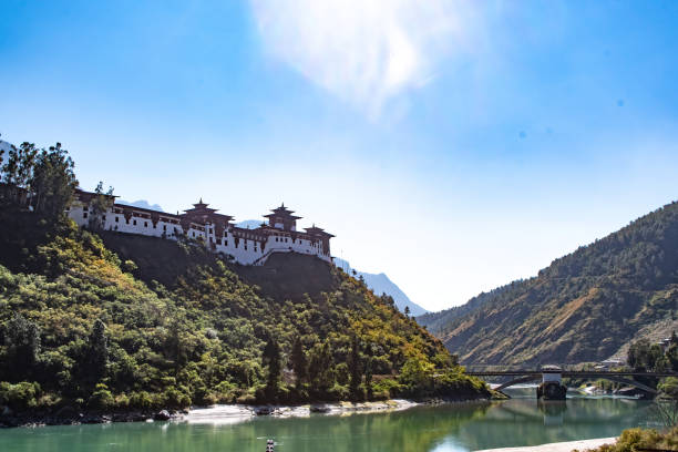 istock Beautiful fortress on the hillside with river flowing below 2166604527