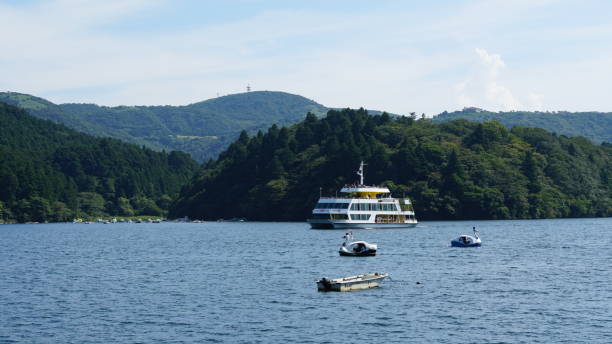 istock Lake Ashinoko - Hakone, Japan 2166611371
