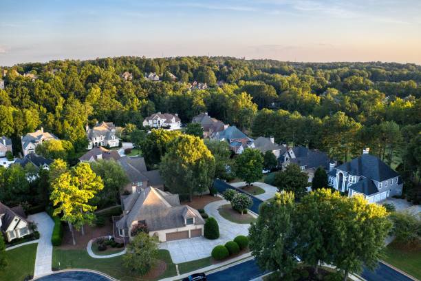 istock Panoramic view of an upscale suburb 2166765854