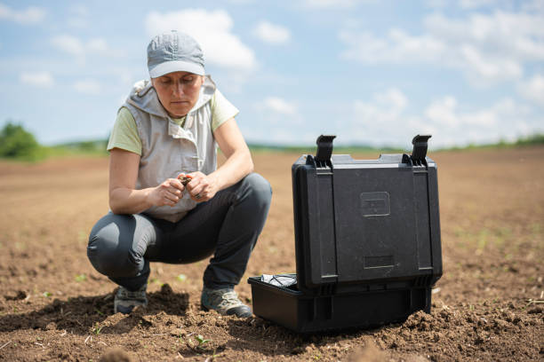 istock Soil Ecology Mobile Lab. Regenerative Agriculture & Soil Restoration. 2166810334