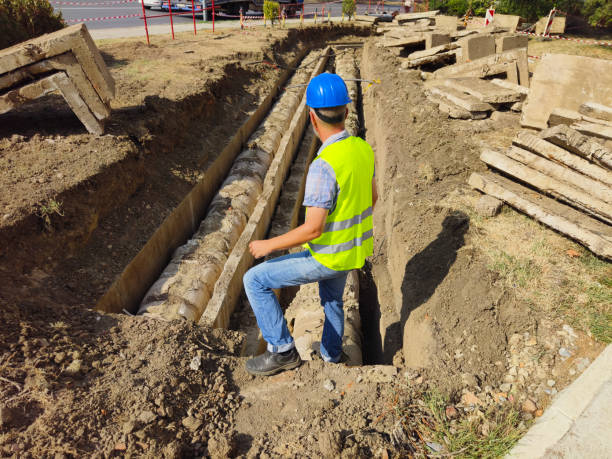 Repairing old district heating pipeline in concrete trench