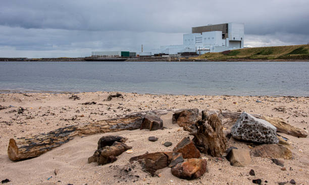 istock Torness power station from Skateraw beach 2167166104
