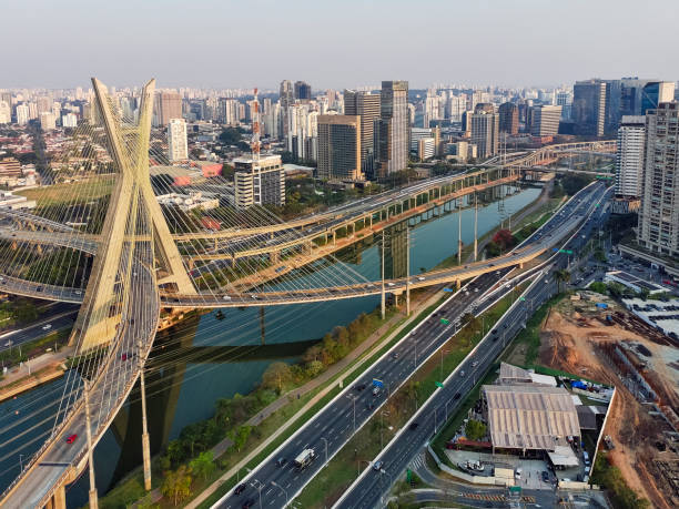 istock Marginal Pinheiros and the famous cable-stayed bridge. 2167219213