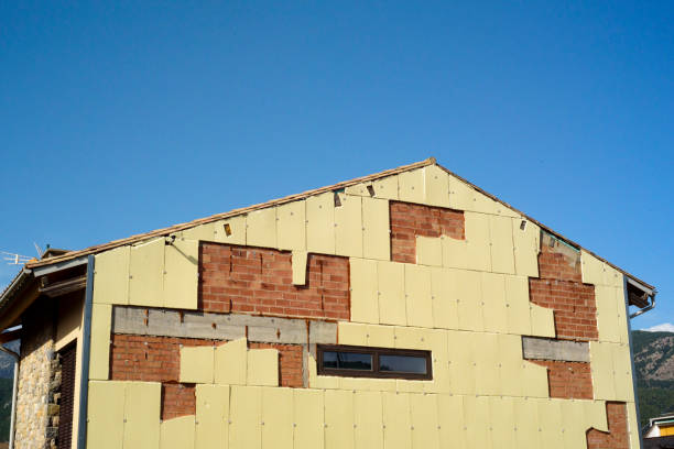 istock Covering facade pieces fallen in building 2167397080