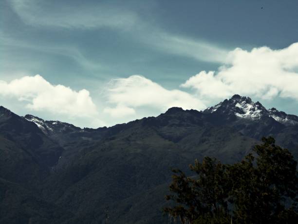 The Echo of the Mountains 12