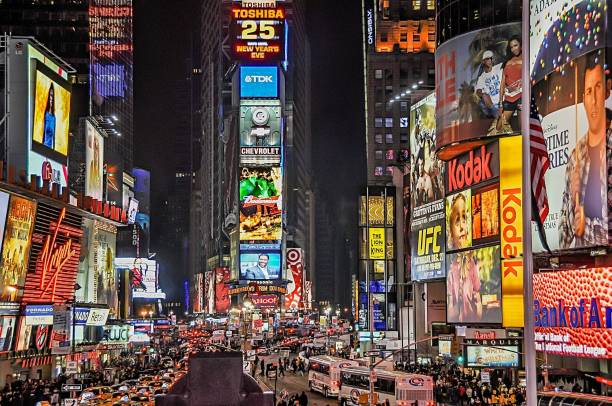 istock Metropolitana city 2167829215
