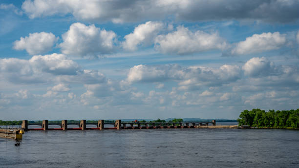istock US Lock and Dam Number 7 on the Mississippi River 2167829385