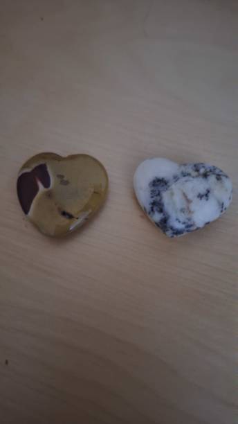 istock 2 of hearts 2167865851