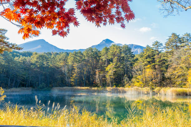 Goshikinuma Lakes: Tatsunuma in autumn