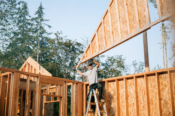 istock Construction Crew Putting Up Framing of New Home 2167986960