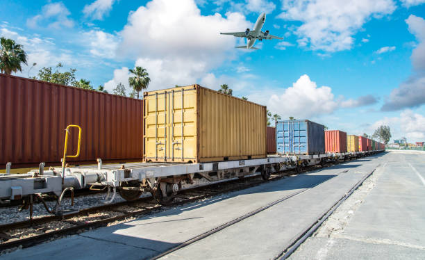 Flying Feight Train 5,600+ Logistics Plane Train Ship Stock Photos, Pictures & Royalty-Free ...