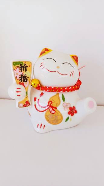 istock chinese lucky cat figurine 2168258514