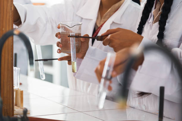 Practicals In Science 4,500+ High School Science Experiment Stock Photos, Pictures & Royalty ...