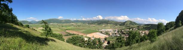 istock Italian countryside landscape 2168405540