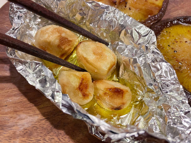 Foil-roasted garlic from Takko Town, Aomori Prefecture