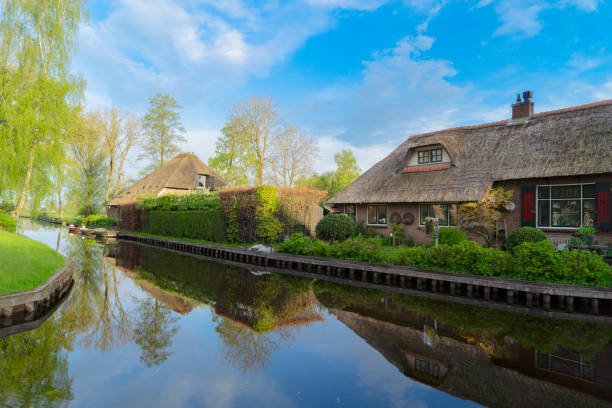 istock skyline of old town Giethoorn 2168598659
