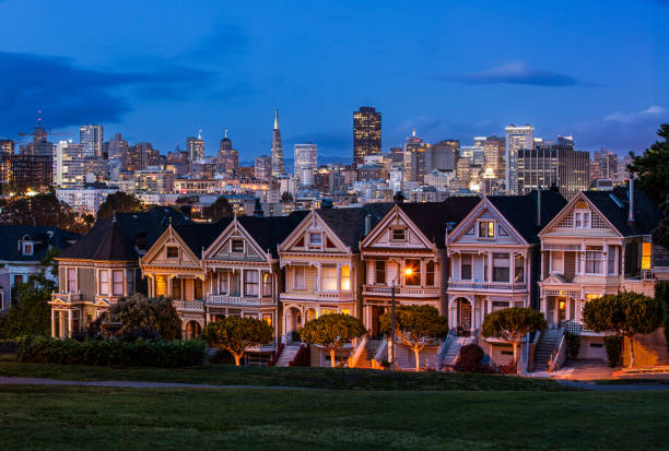 After waiting for the sun to completely set so I could capture the blue hour, I shot the six sisters in San Francisco as the streetlamps, house lights, and city lights glowed.  Behind the beautiful Victorian-style houses, we can see the famous skyline of the Californian city.