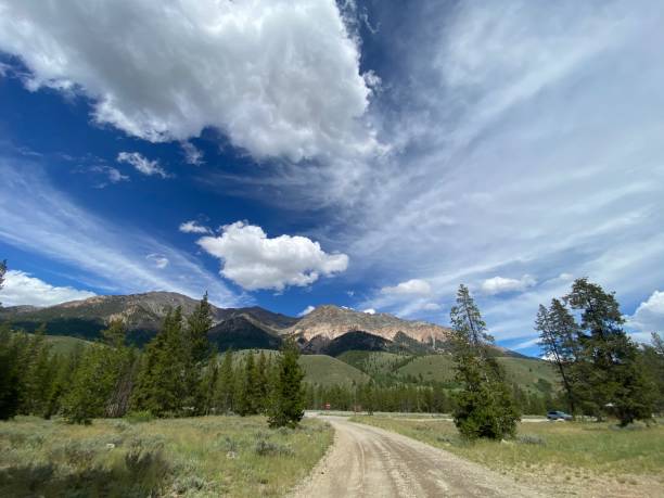 istock Sawtooth Mountain Trail Under Wide Open Blue Skies 2168674757