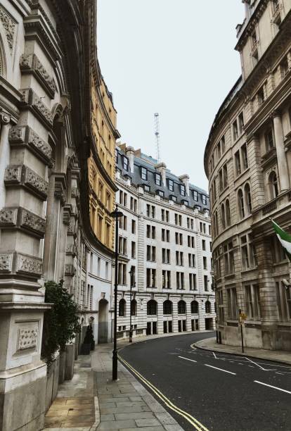 istock London Street 2168684015