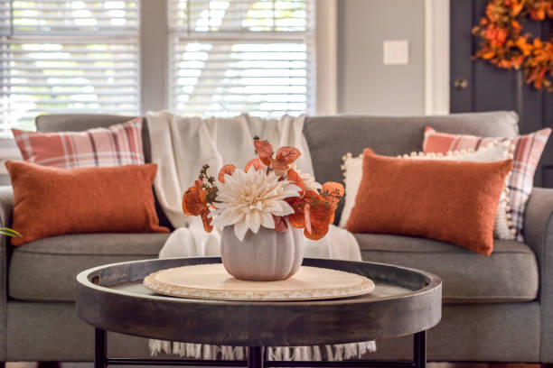 istock Fall floral arrangement in a living room 2168886725