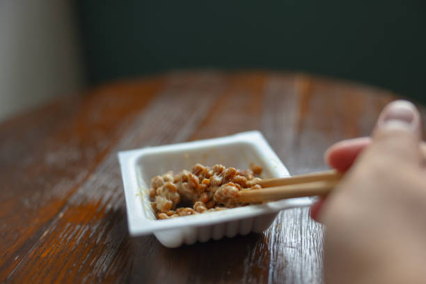 A side dish made by boiling, peeling, and simmering in dark soy sauce.