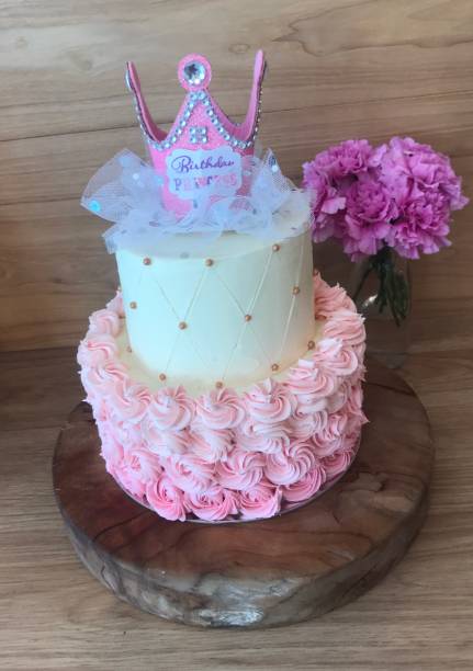 istock Princess Birthday Cake 2168987158
