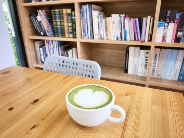 Matcha latte milk tea beverage drink art heart