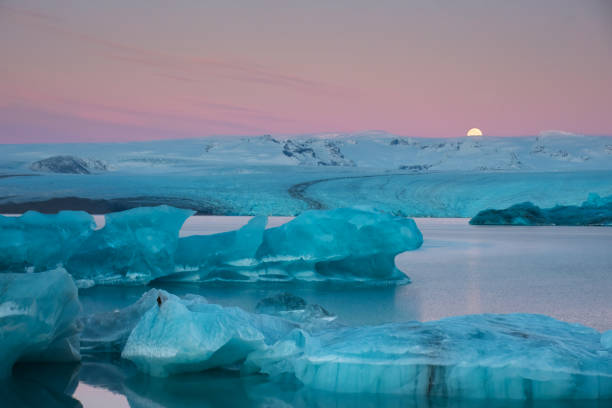 istock iceland_southcoast419 2169204855