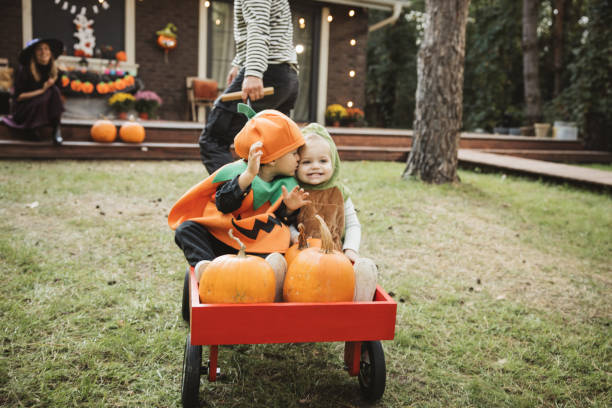 istock Halloween party at home 2169268373