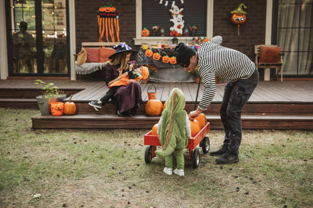 istock Halloween party at home 2169268379