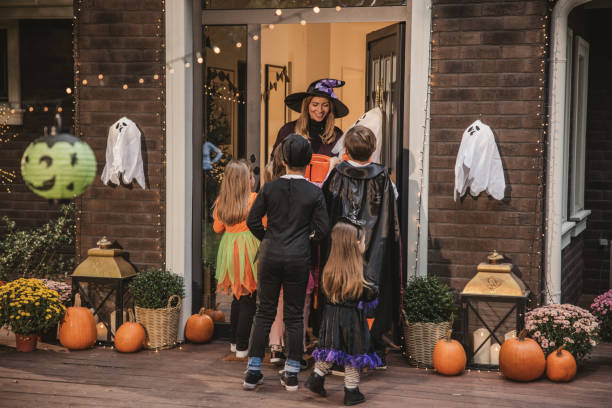 istock Halloween party at home 2169268407