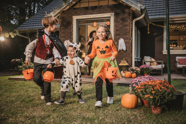 istock Halloween party at home 2169268432