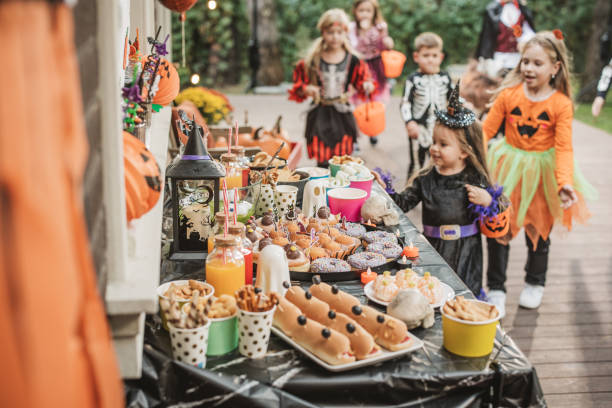 istock Halloween party at home 2169273561