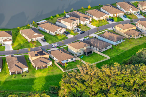 istock Suburban Tampa Florida Subdivision 2169324944
