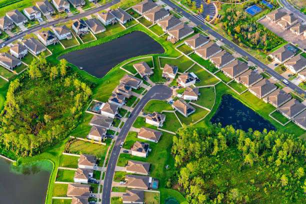 istock Suburban Tampa Florida Subdivision 2169341299